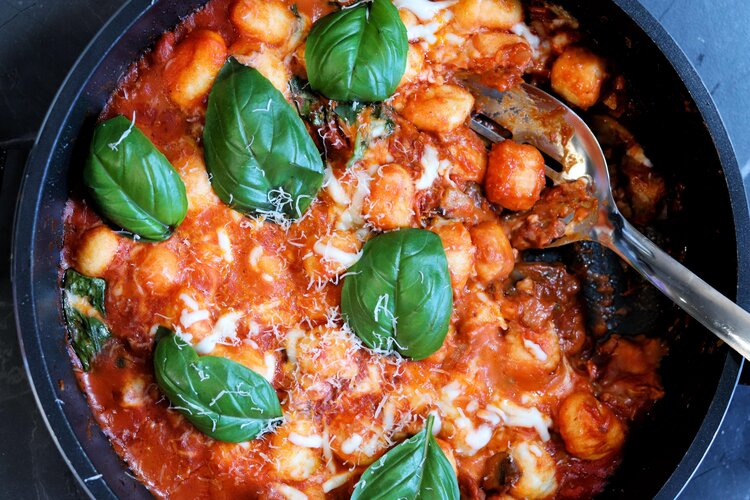 QUICK AND COSY GNOCCHI BOLOGNESE