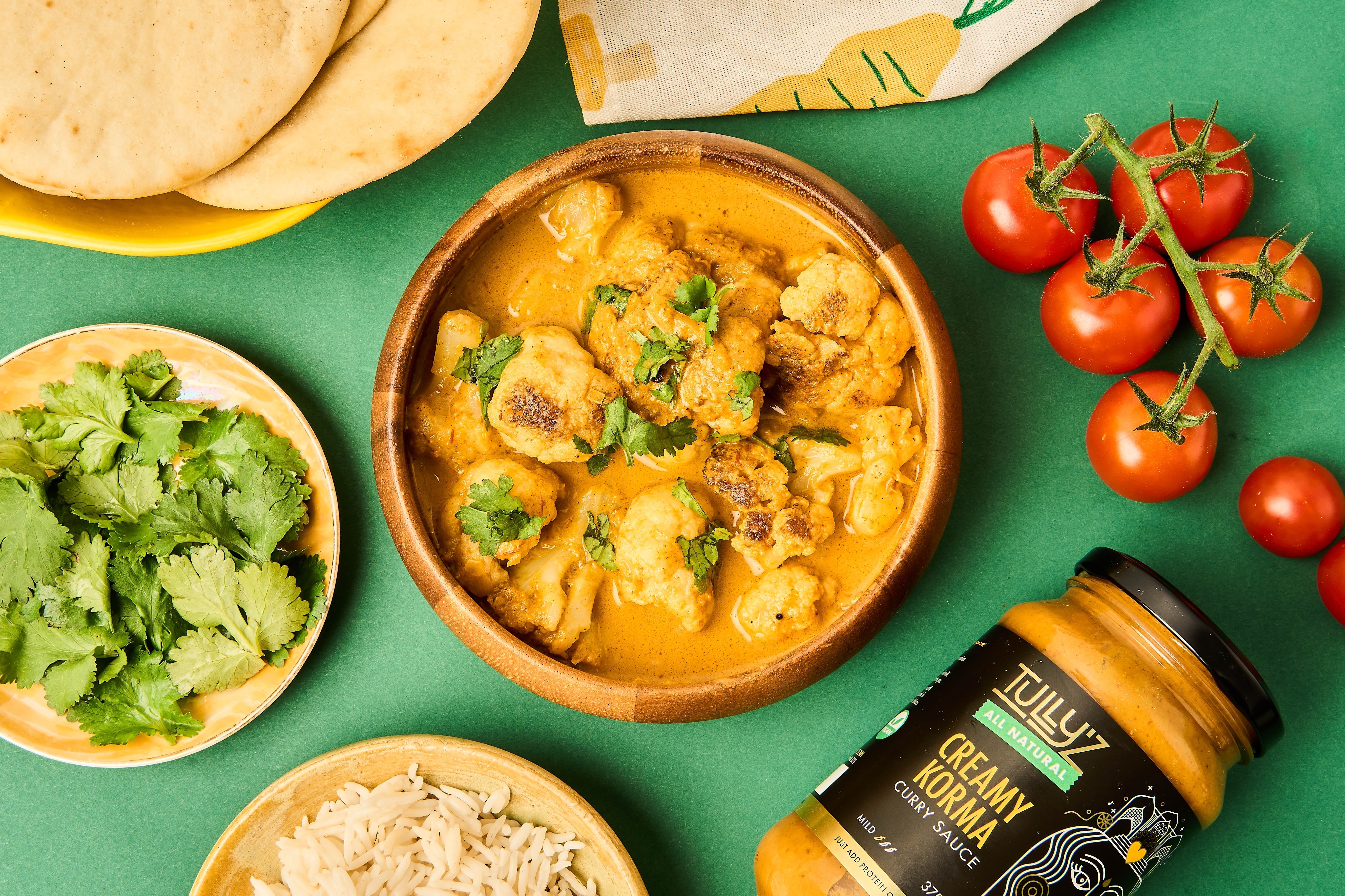 Creamy Korma Cauliflower Flower – A Show-Stopping Vegetarian Dish – Tully'z Kitchen