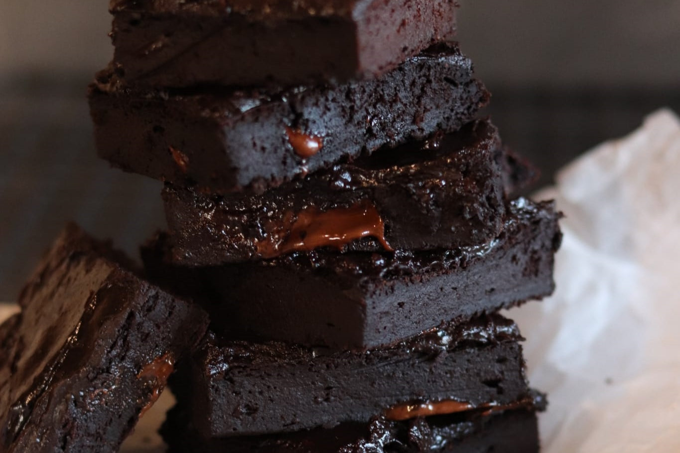 HIGH PROTIEN CHOCOLATE BROWNIES